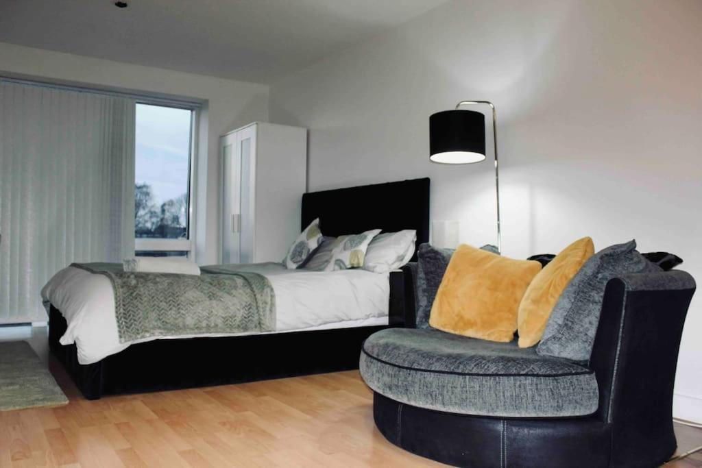 Modern City Central Studio Apt Birmingham Luaran gambar